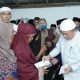 Dalam rangkaian Safari Ramadhan, Gubernur Jambi, Al Haris juga menyalurkan sejumlah bantuan kepada masyarakat