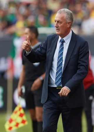 Instagram @gustavojalfaro